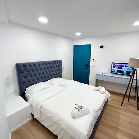 Tirana Inn Hotel 3*