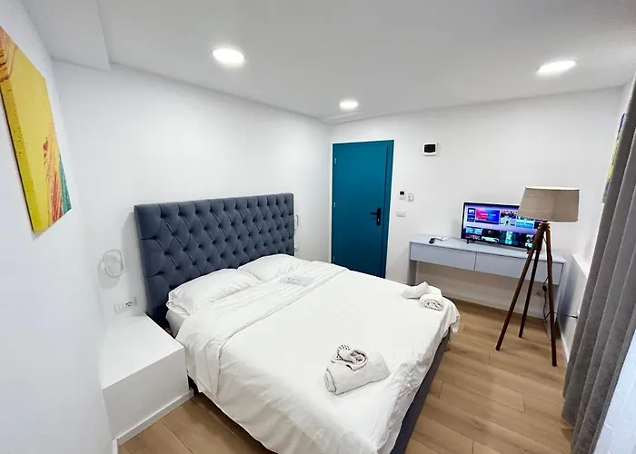 Tirana Inn Hotel 3*