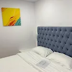 Tirana Inn Hotel 3*