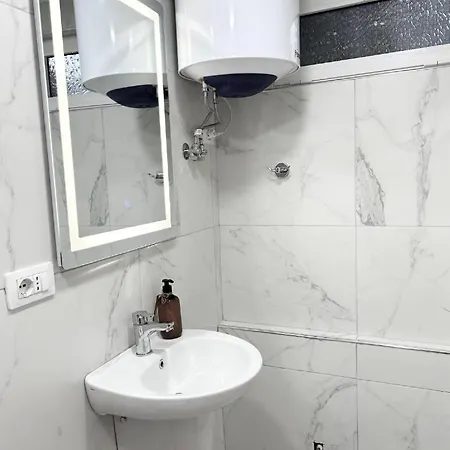 Tirana Inn Hotel Hotel 3*