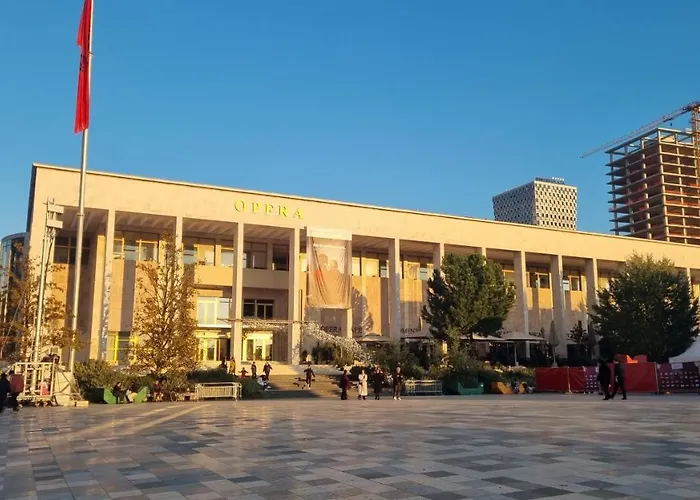 Tirana Inn Hotel 3* تيرانا