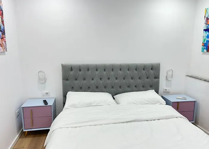 Tirana Inn Hotel מלון טיראנה