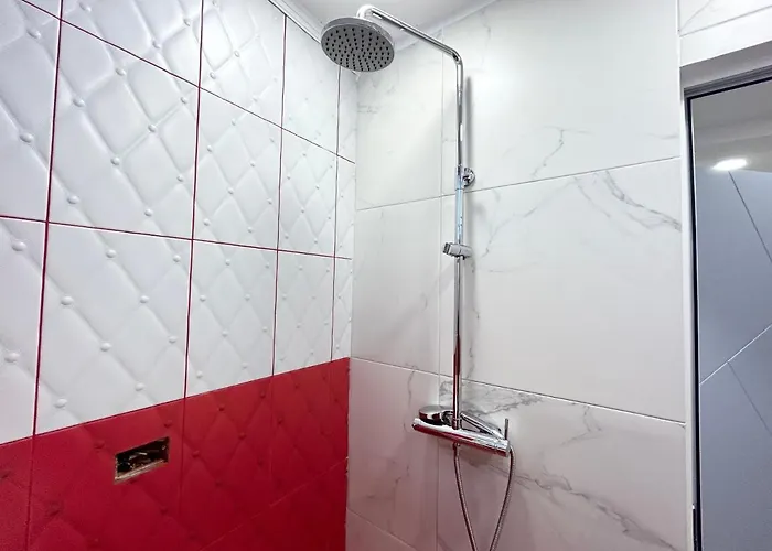 Tirana Inn Hotel 3*
