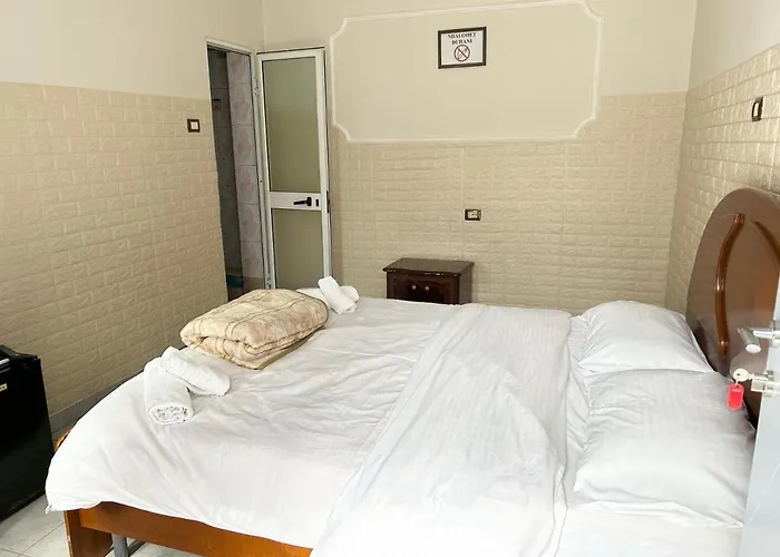 Tirana Inn Hotel فندق
